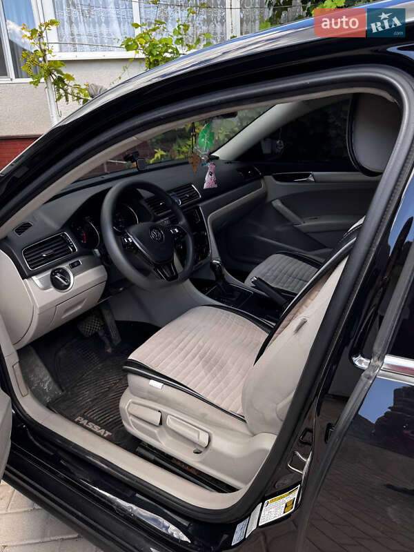 Седан Volkswagen Passat 2016 в Чемерівцях