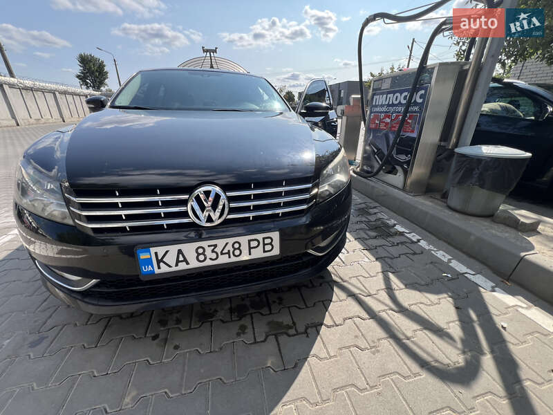 Седан Volkswagen Passat 2014 в Житомире