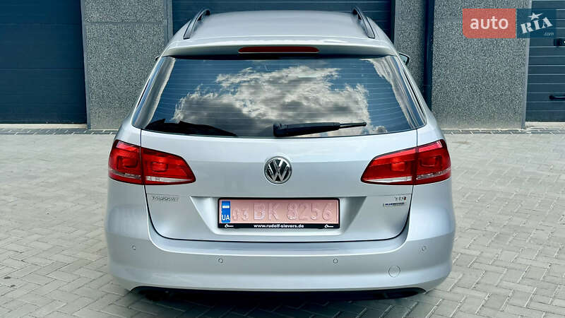 Универсал Volkswagen Passat 2011 в Ивано-Франковске