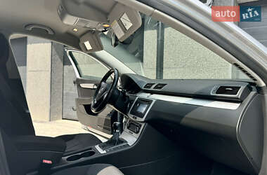 Универсал Volkswagen Passat 2011 в 