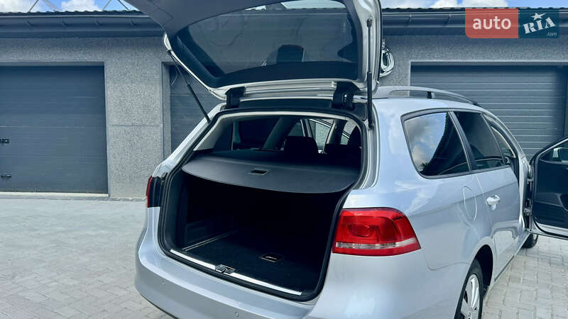 Универсал Volkswagen Passat 2011 в Ивано-Франковске