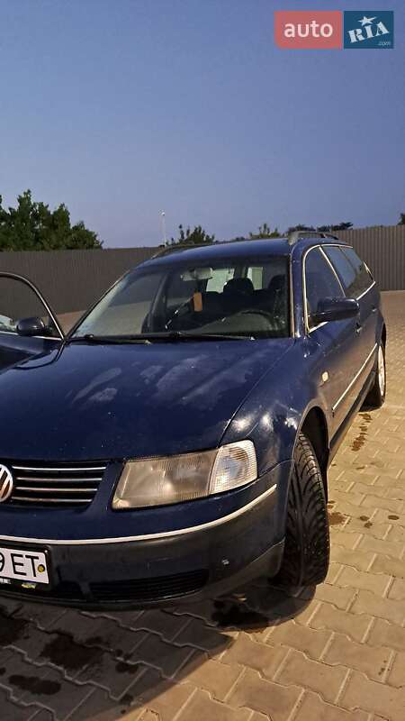 Универсал Volkswagen Passat 1999 в Александровке