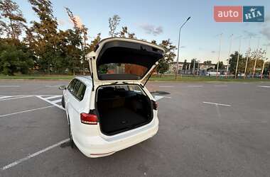 Универсал Volkswagen Passat 2015 в 