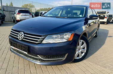 Седан Volkswagen Passat 2015 в Львове