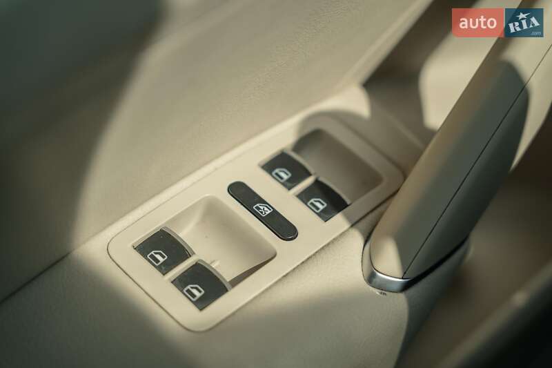 Седан Volkswagen Passat 2016 в Чернівцях фото 26 Седан Volkswagen Passat 2016 в Чернівцях