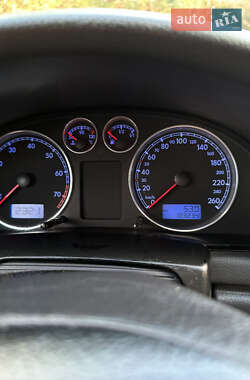 Седан Volkswagen Passat 2004 в 