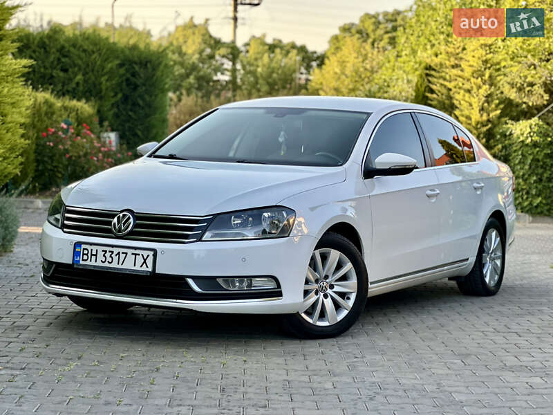 Седан Volkswagen Passat 2012 в Одессе