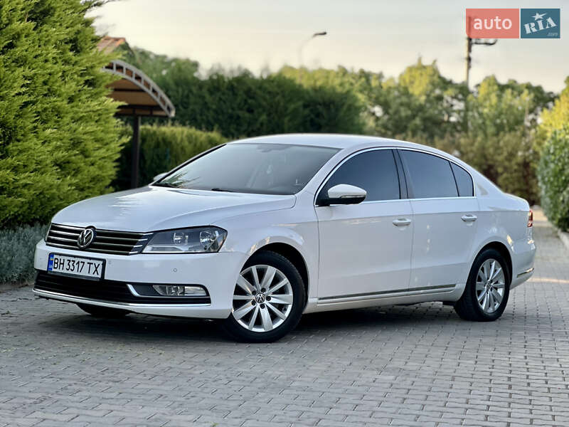 Седан Volkswagen Passat 2012 в Одессе