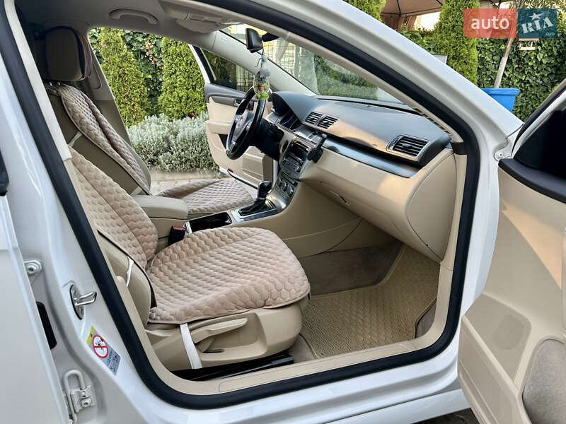 Седан Volkswagen Passat 2012 в Одессе