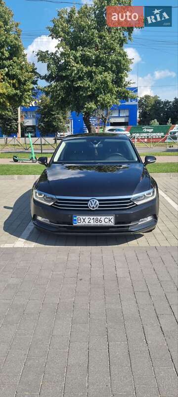 Седан Volkswagen Passat 2015 в Хмельницькому