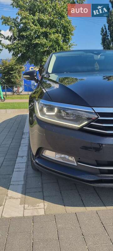 Седан Volkswagen Passat 2015 в Хмельницькому