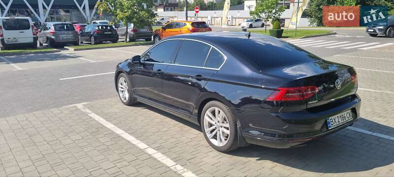 Седан Volkswagen Passat 2015 в Хмельницькому