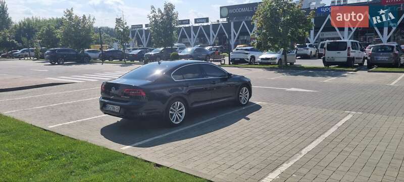 Седан Volkswagen Passat 2015 в Хмельницькому