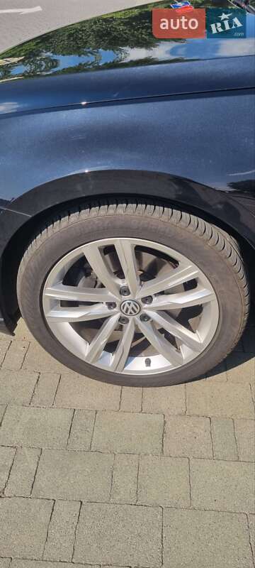 Седан Volkswagen Passat 2015 в Хмельницькому