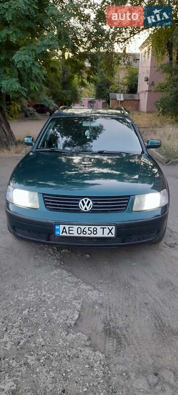 Универсал Volkswagen Passat 1999 в Покрове