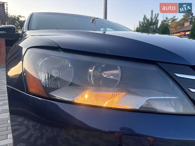 Седан Volkswagen Passat 2014 в Киеве