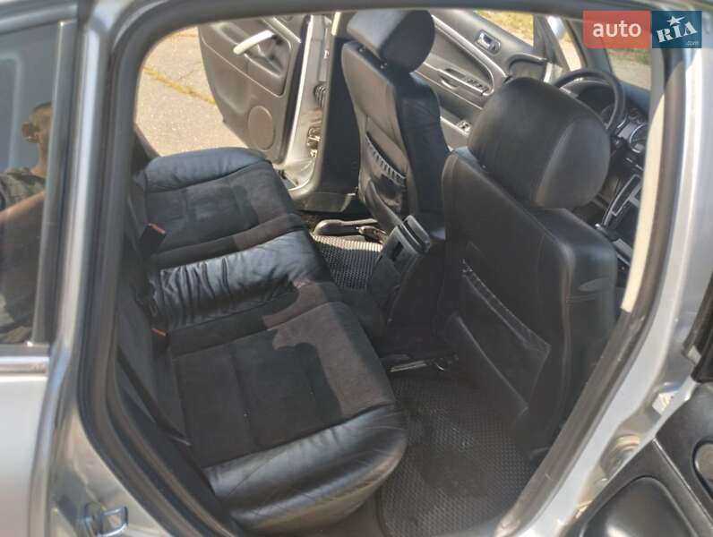 Седан Volkswagen Passat 2001 в Виннице