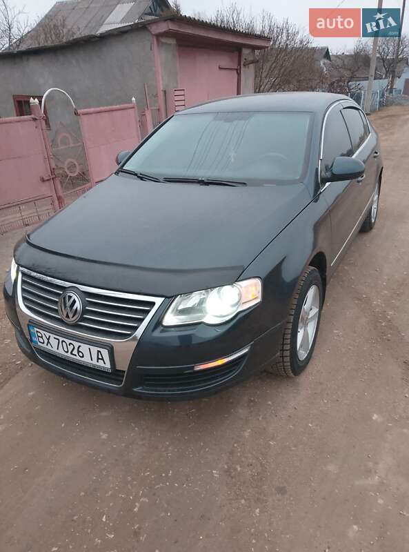 Седан Volkswagen Passat 2006 в Теофиполе