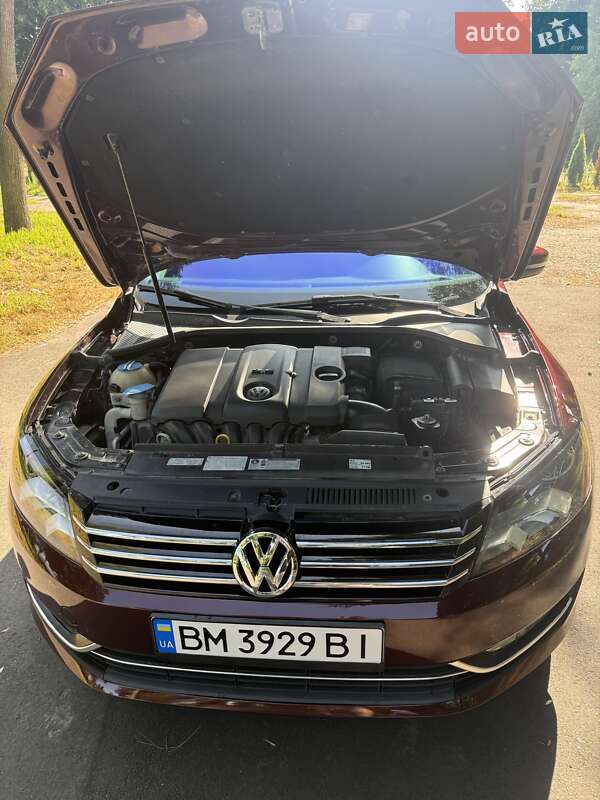 Седан Volkswagen Passat 2013 в Глухове