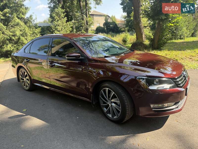Седан Volkswagen Passat 2013 в Глухове