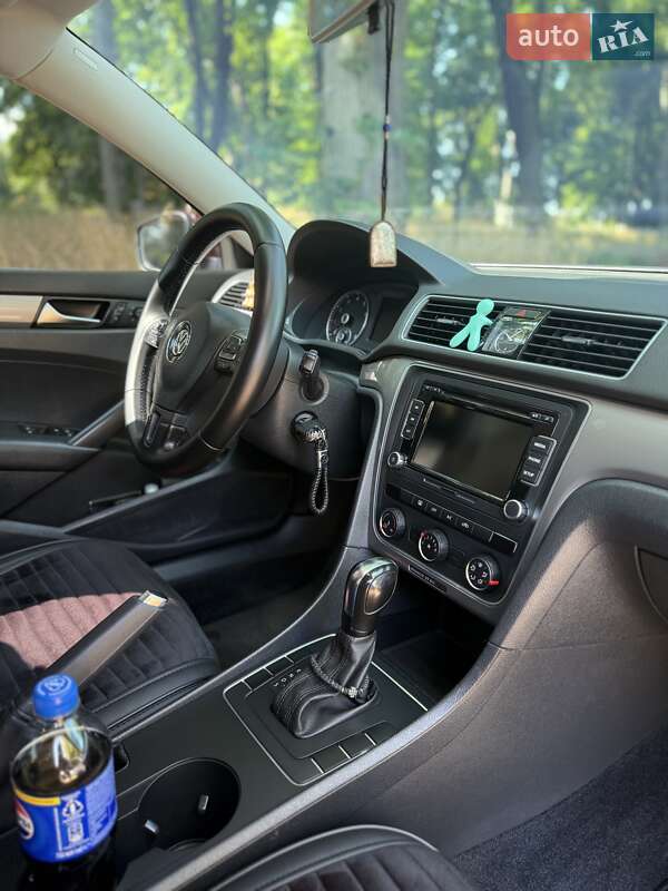 Седан Volkswagen Passat 2013 в Глухове