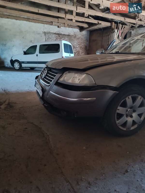Седан Volkswagen Passat 2004 в Апостолово фото 4 Седан Volkswagen Passat 2004 в Апостолово