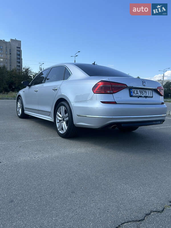 Седан Volkswagen Passat 2016 в Києві