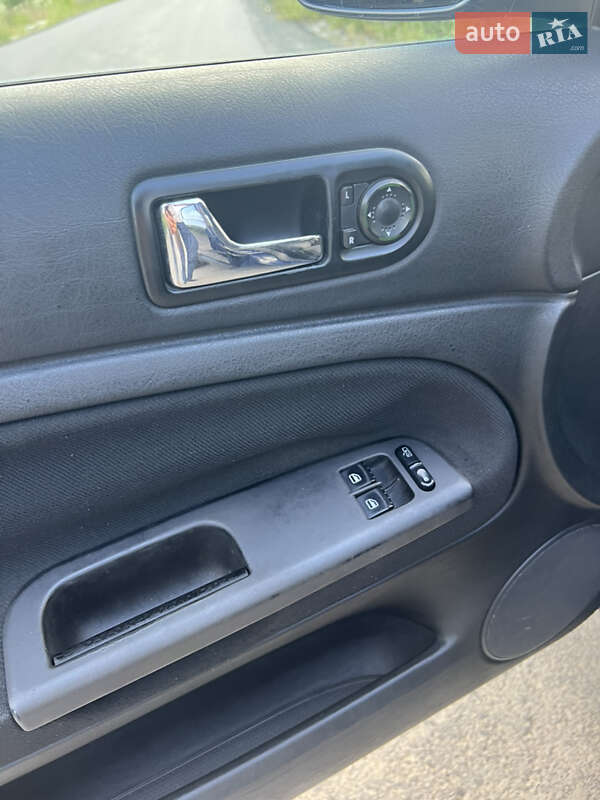 Седан Volkswagen Passat 1997 в Луцке