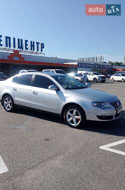 Седан Volkswagen Passat 2008 в Ужгороді