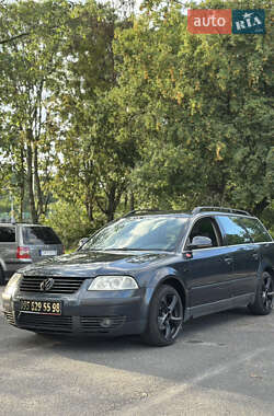 Універсал Volkswagen Passat 2004 в Харкові