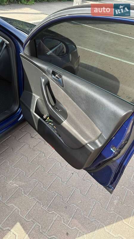 Седан Volkswagen Passat 2006 в Житомирі