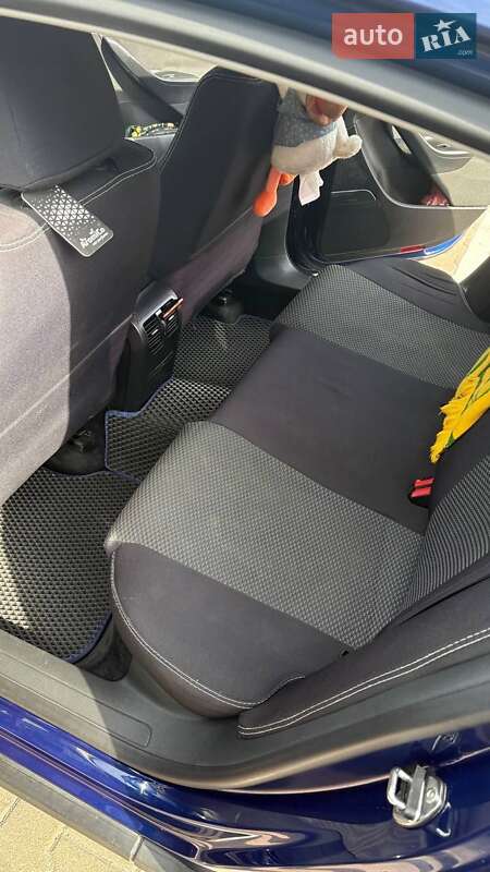 Седан Volkswagen Passat 2006 в Житомирі