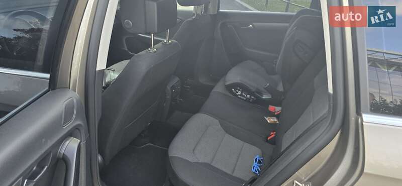 Универсал Volkswagen Passat 2013 в Киеве