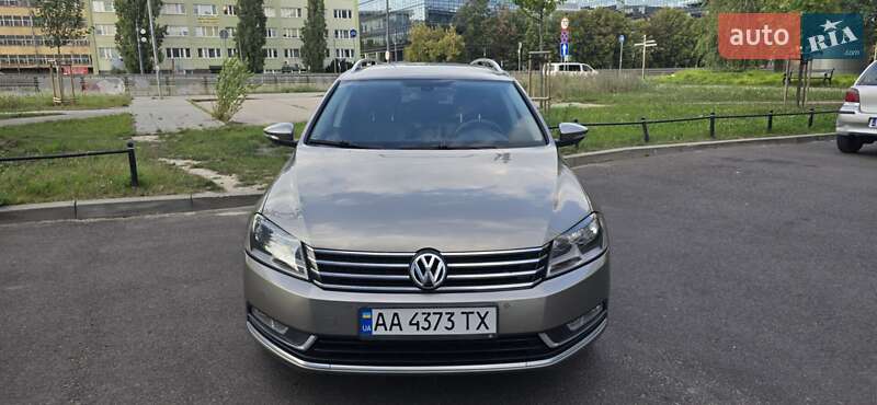 Универсал Volkswagen Passat 2013 в Киеве