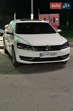 Седан Volkswagen Passat 2012 в Рогатині