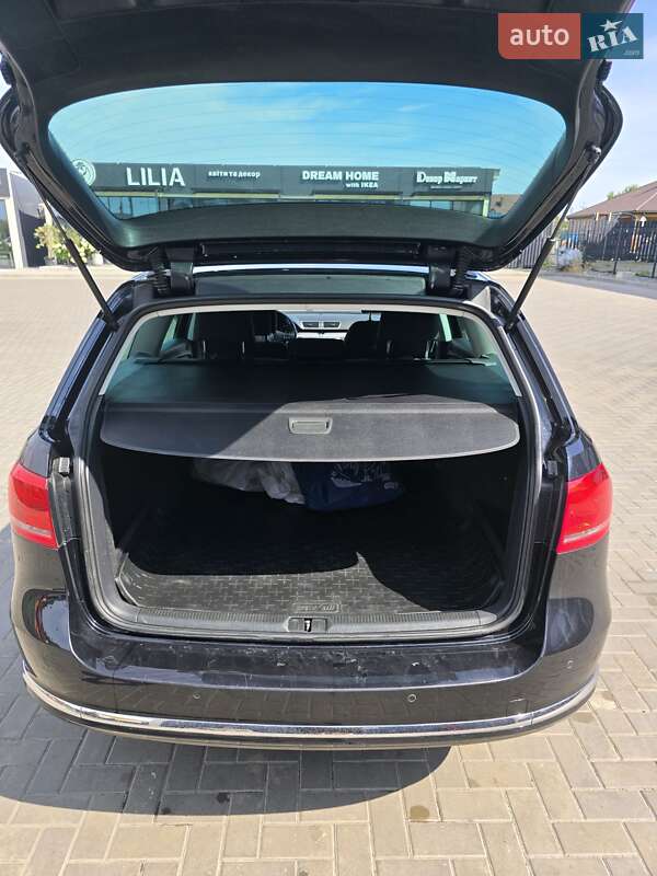 Універсал Volkswagen Passat 2011 в Луцьку