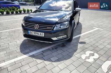 Універсал Volkswagen Passat 2013 в Львові