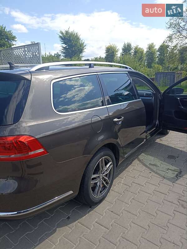 Универсал Volkswagen Passat 2012 в Шептицькому