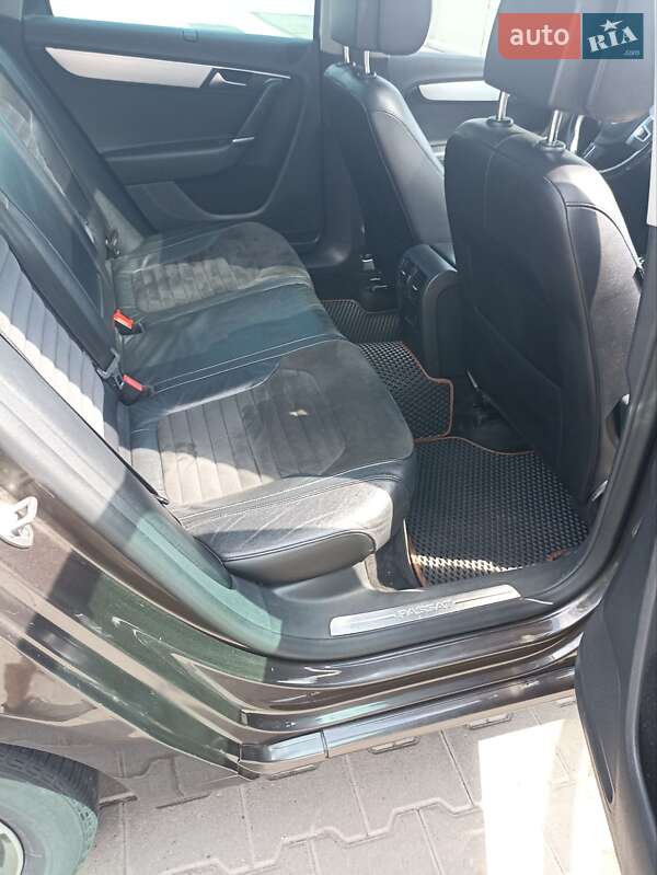 Универсал Volkswagen Passat 2012 в Шептицькому