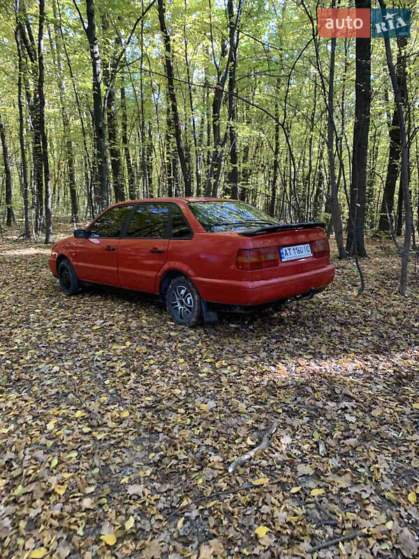 Седан Volkswagen Passat 1989 в Коломые