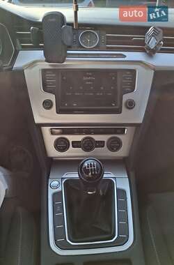 Универсал Volkswagen Passat 2015 в 