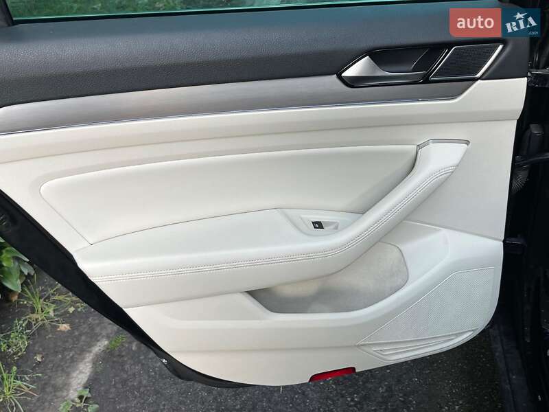 Універсал Volkswagen Passat 2019 в Києві