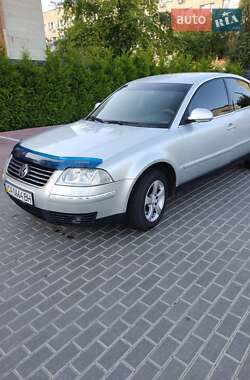 Седан Volkswagen Passat 2004 в Черкасах