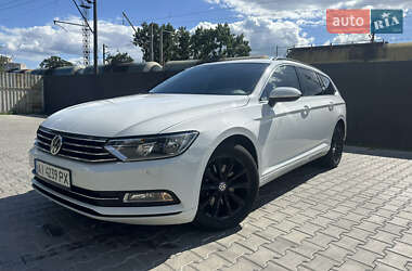 Универсал Volkswagen Passat 2019 в Киеве