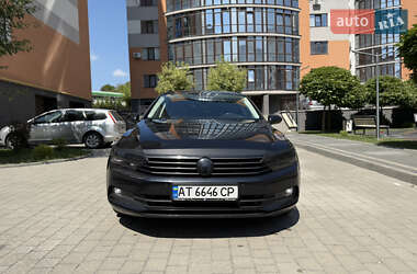 Універсал Volkswagen Passat 2015 в Івано-Франківську