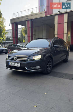 Универсал Volkswagen Passat 2011 в Киеве