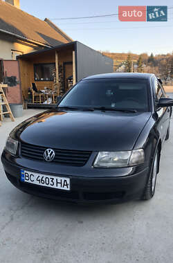 Седан Volkswagen Passat 1999 в Миколаєві