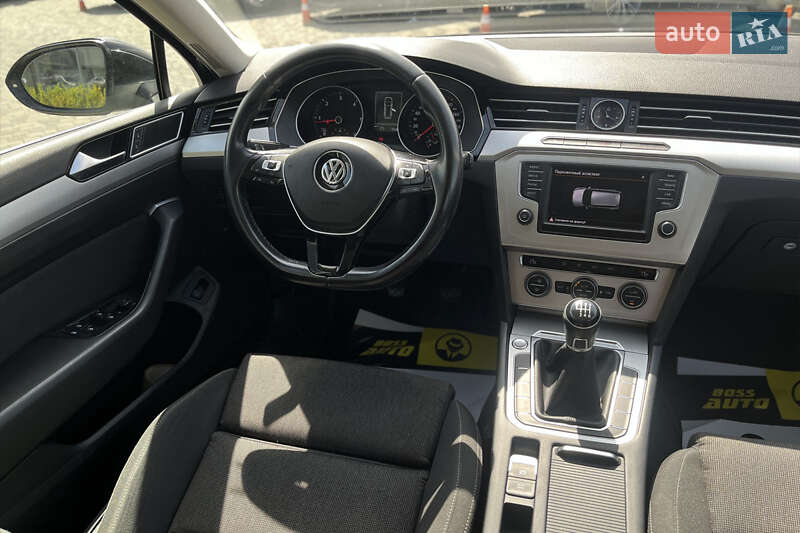 Универсал Volkswagen Passat 2015 в Мукачево