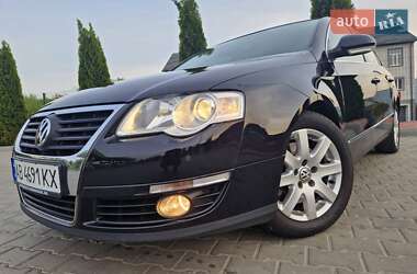 Седан Volkswagen Passat 2009 в  фото 23 Седан Volkswagen Passat 2009 в