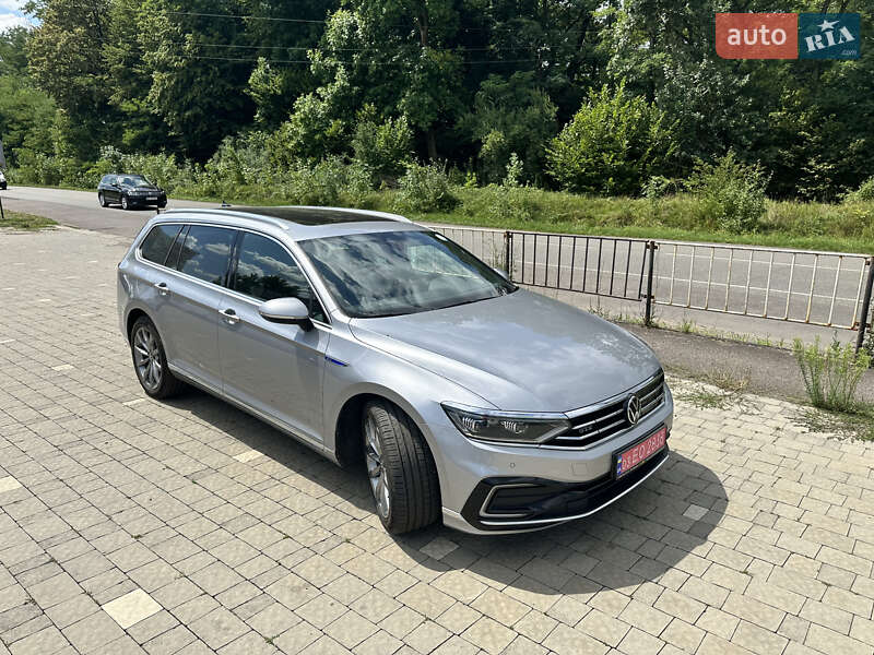 Универсал Volkswagen Passat 2021 в Иршаве